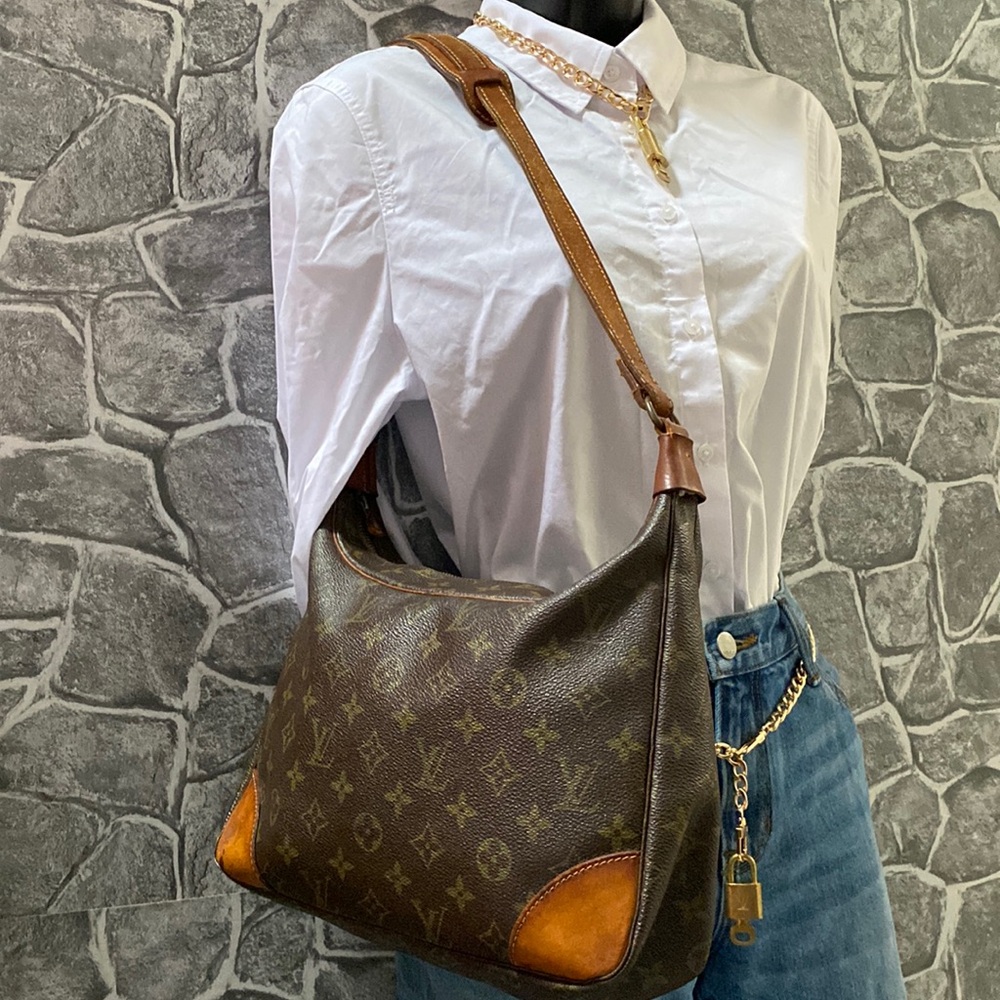 Authentic Louis Vuitton Monogram Boulogne 30 Shoulder Bag